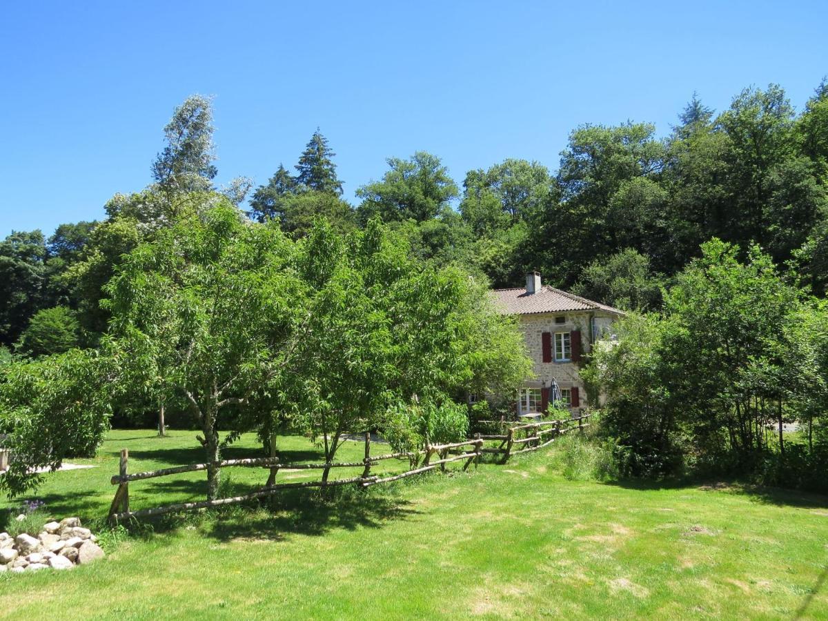 Le Moulin De Pensol - Gites Bagian luar foto