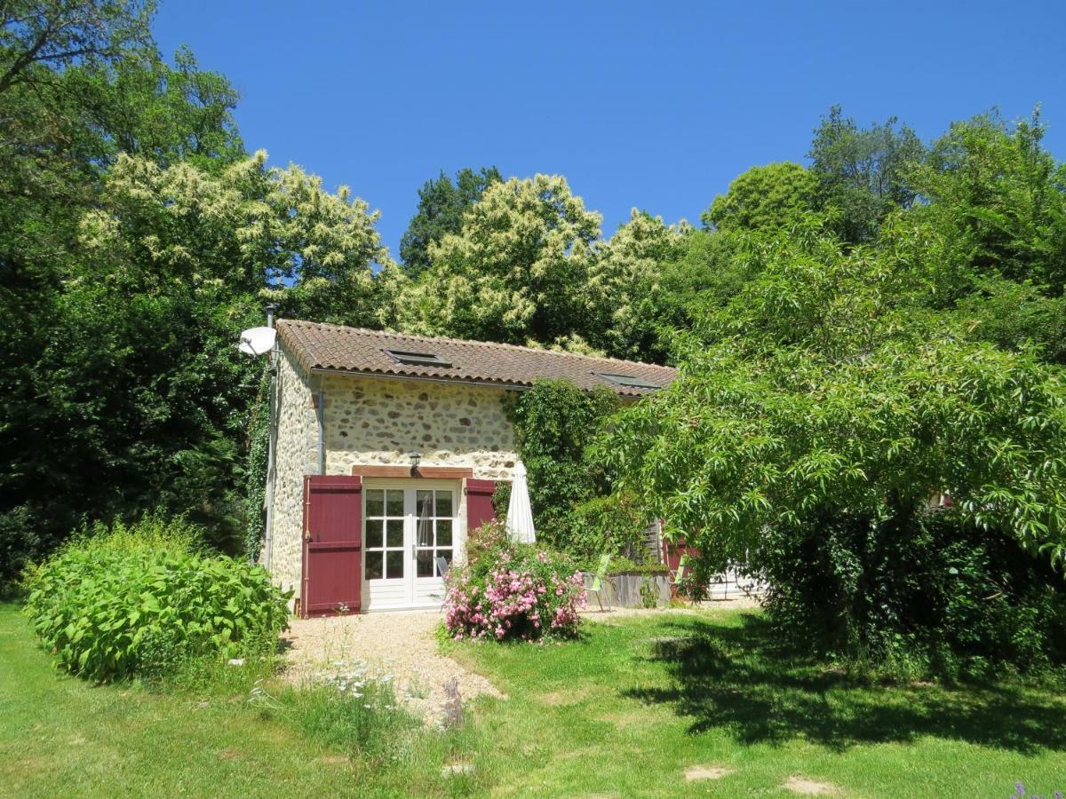 Le Moulin De Pensol - Gites Bagian luar foto